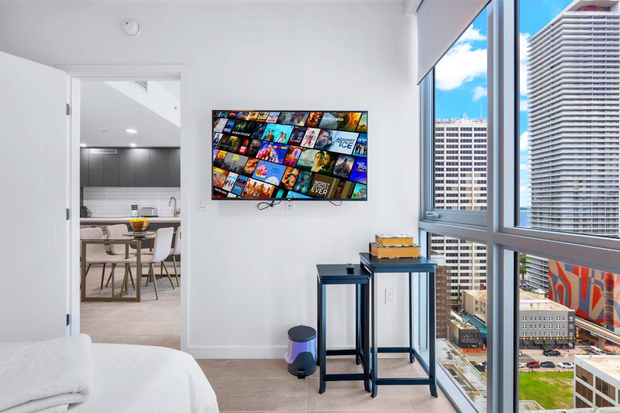Apartment Modern Comfort By The Beautiful Bay