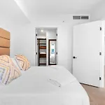 Modern Comfort By The Beautiful Bay