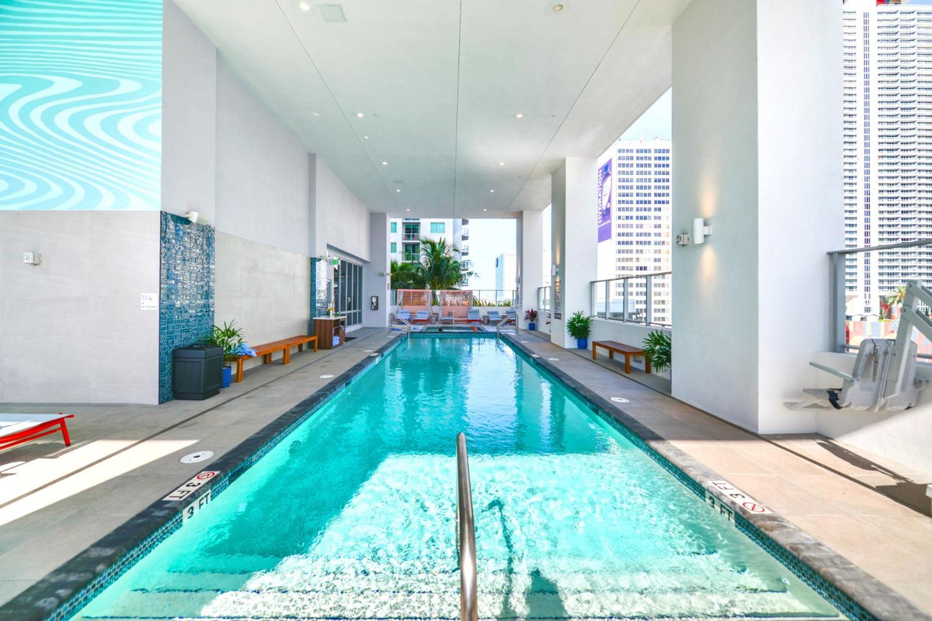Modern Comfort By The Beautiful Bay